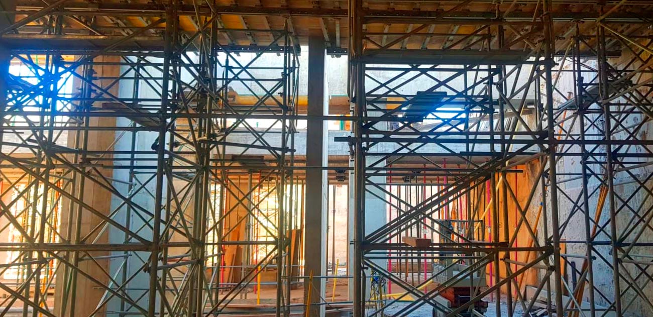 Estructura de hormigón para nave de Bridgestone